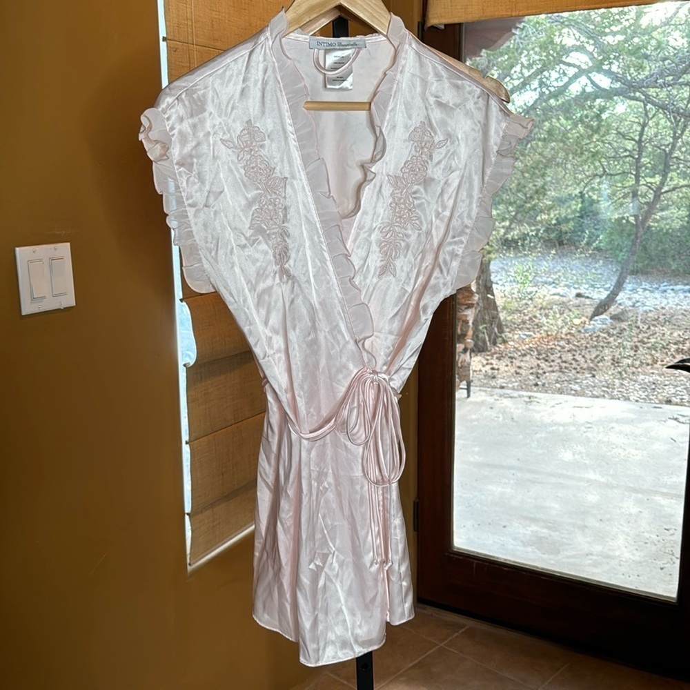Intimo Donatella Light Pink Satin Embroidered Ruffle Robe Medium Romantic - Picture 2 of 9